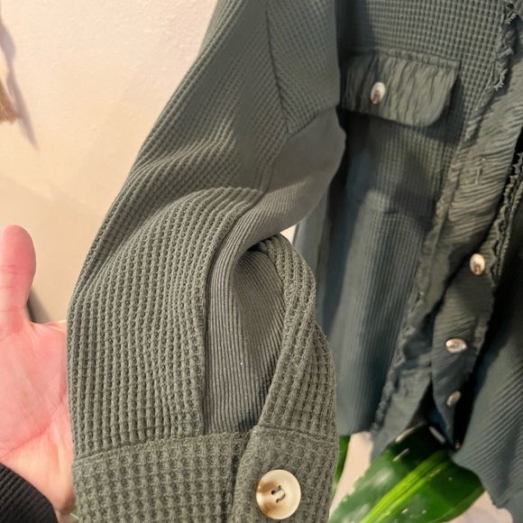 𝅺GREEN shacket - Picture 4 of 6